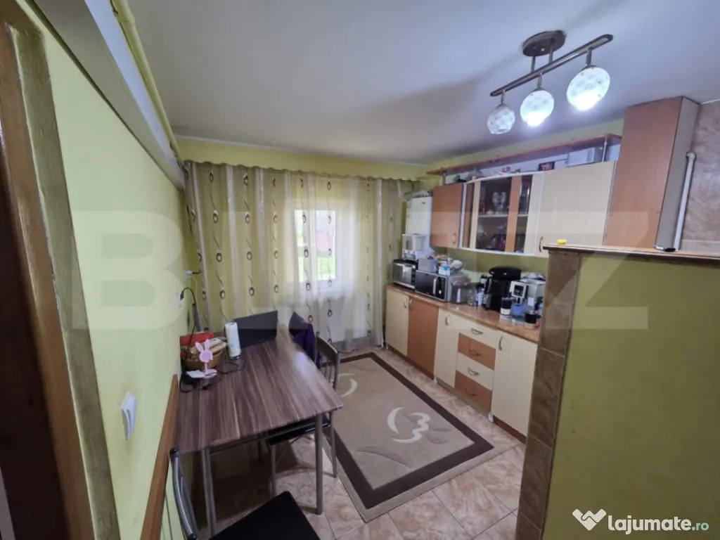 Apartament de vanzare, 3 camere, 70 mp - Dumbrava Nord