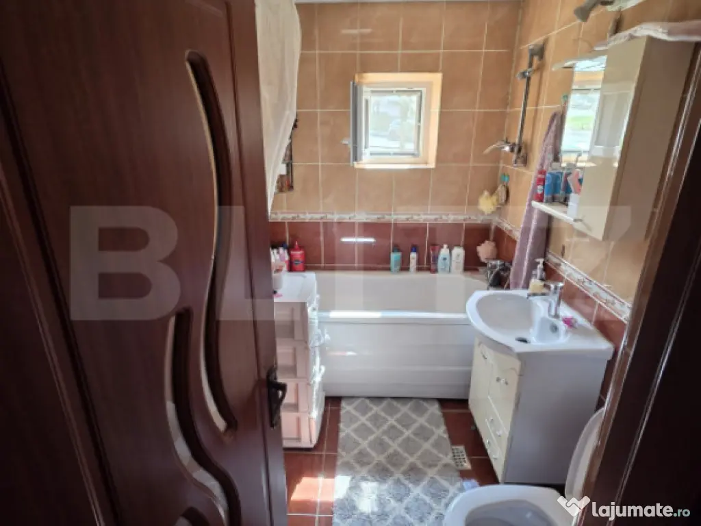 Apartament de vanzare, 3 camere, 70 mp - Dumbrava Nord