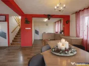 Casa, dotari preferentiale, garaj, curte, gradina, extindere 