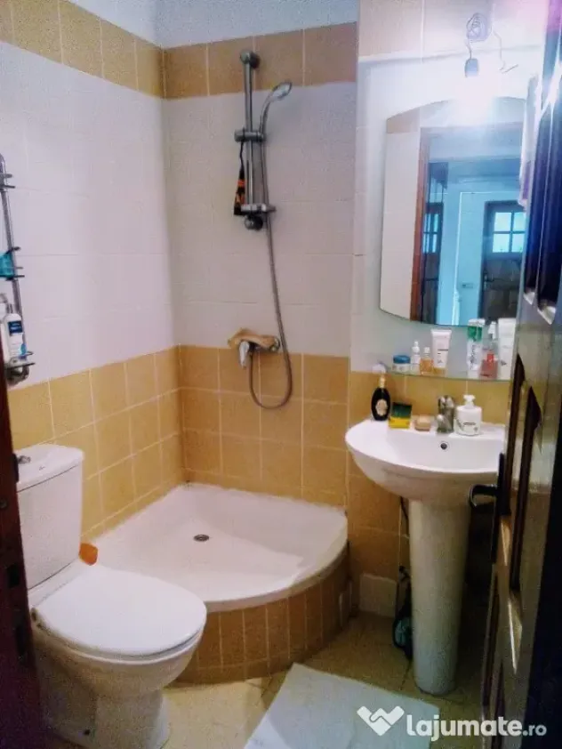 Faleza Nord , 4 camere decomandat