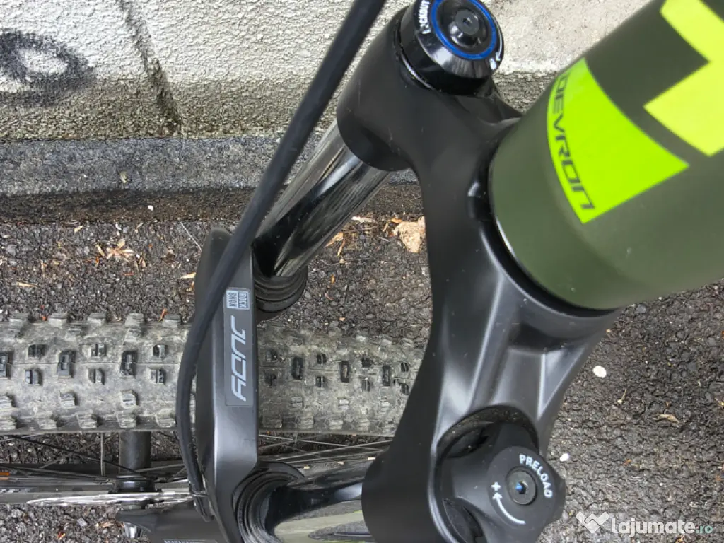 Bicicleta MTB Devron Riddle RM 3.7 furca RockShox, 18 viteze (2 x 9 Shimano)
