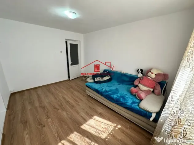 Apartament etaj 3- strada Eternitatii !