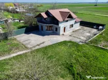 Casă / Vilă cu 5 camere de vânzare Garoafa/Rachitosu