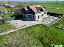 Casă / Vilă cu 5 camere de vânzare Garoafa/Rachitosu