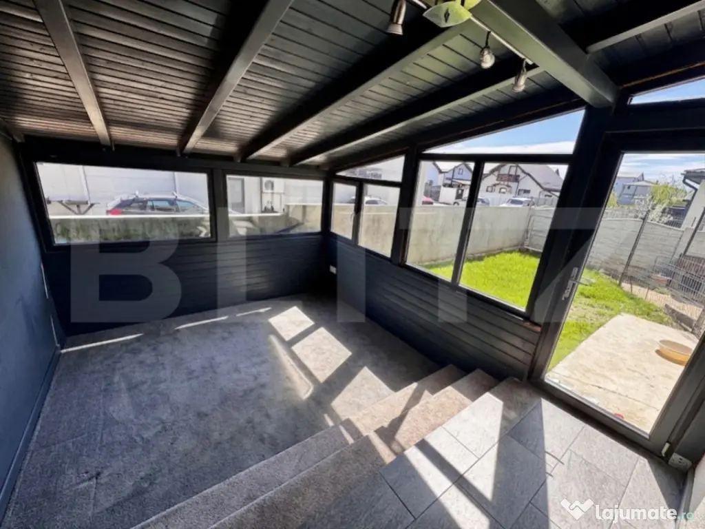 Apartament tip studio cu terasa, curte proprie generoasă–