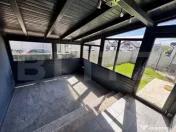 Apartament tip studio cu terasa, curte proprie generoasă– 