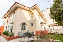 Vanzare Vila 7 camere zona Brancoveanu Strada Lastarului/...