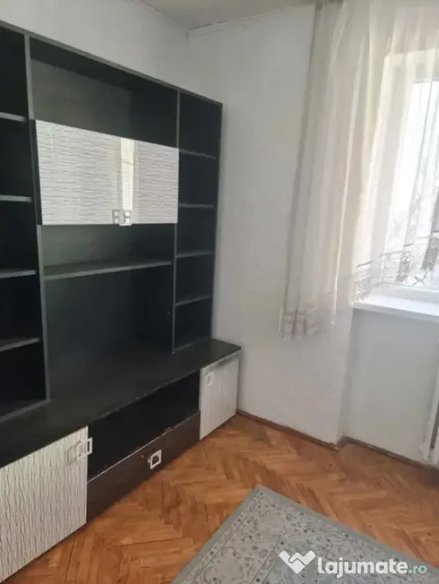 Apartament Cu 2 Camere Semidecomandate Zona Marasesti