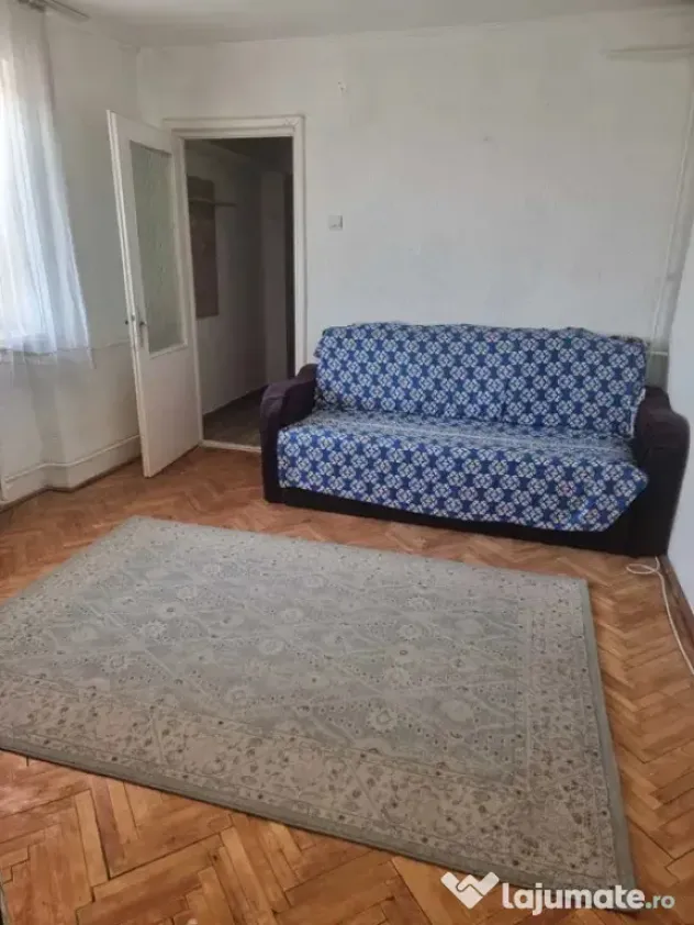 Apartament Cu 2 Camere Semidecomandate Zona Marasesti