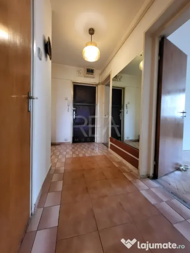 4 camere spatios - Nicolae Grigorescu