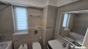 Apartament spatios cu 3 camere si 2 bai -ideal pentru fam...