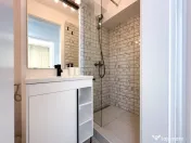 Cel mai scump dar si cel mai frumos 4 camere din Aparatorii 