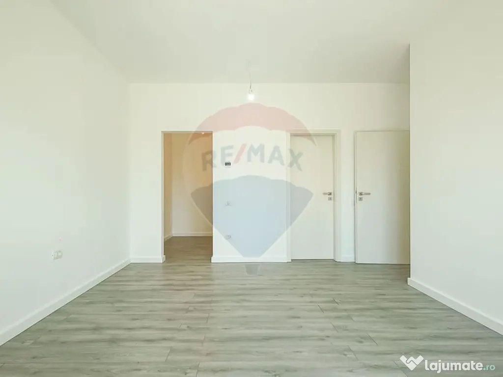 Casă cu 5 camere de vânzare