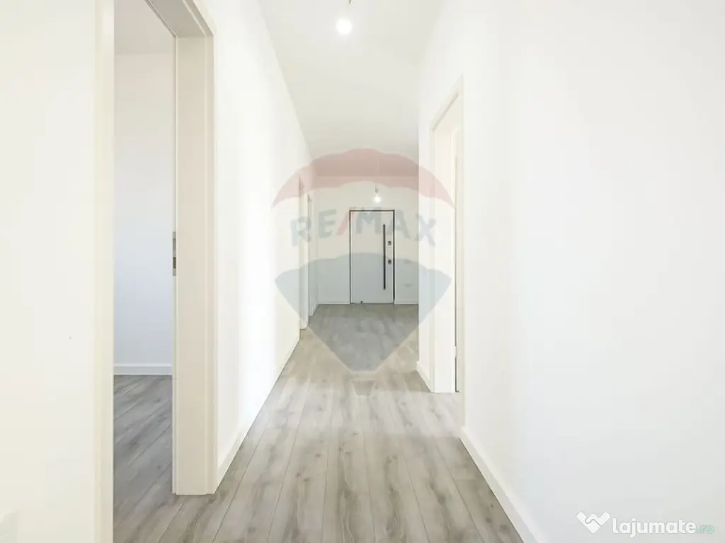 Casă cu 5 camere de vânzare