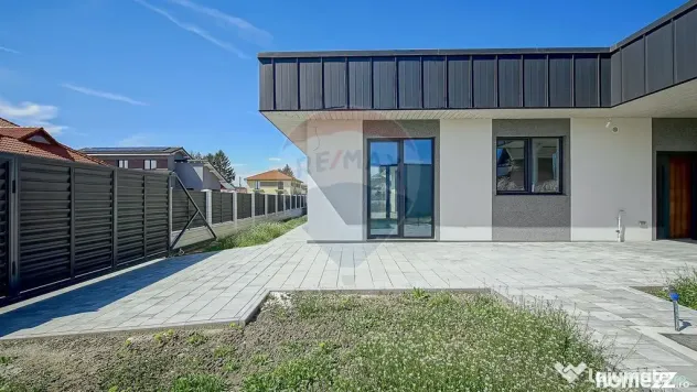 Casă cu 5 camere de vânzare, Hălchiu