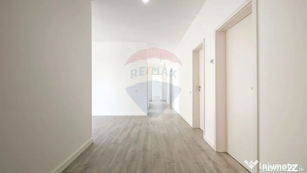 Casă cu 5 camere de vânzare, Hălchiu