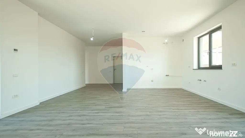Casă cu 5 camere de vânzare, Hălchiu