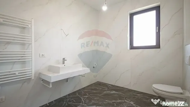 Casă cu 5 camere de vânzare, Hălchiu