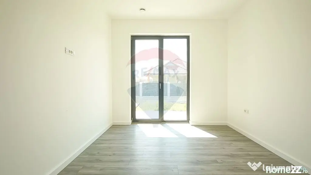 Casă cu 5 camere de vânzare, Hălchiu