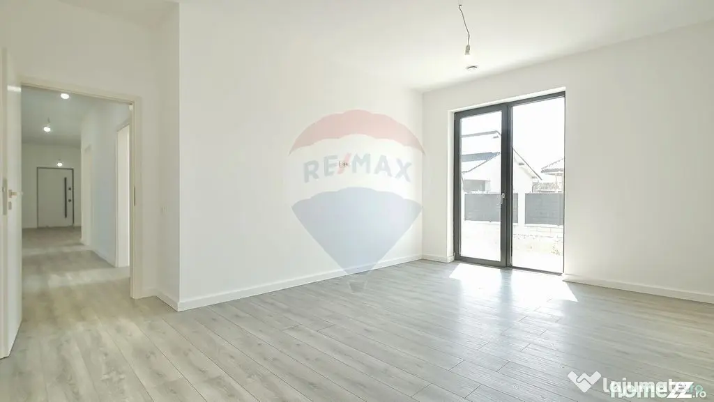 Casă cu 5 camere de vânzare, Hălchiu