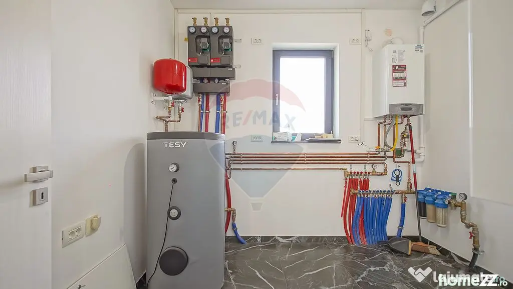 Casă cu 5 camere de vânzare, Hălchiu