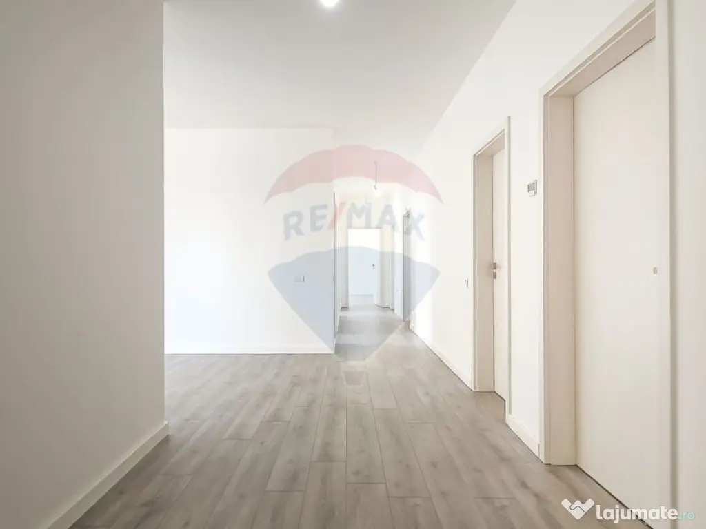 Casă cu 5 camere de vânzare