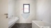 Casă cu 5 camere de vânzare, Hălchiu