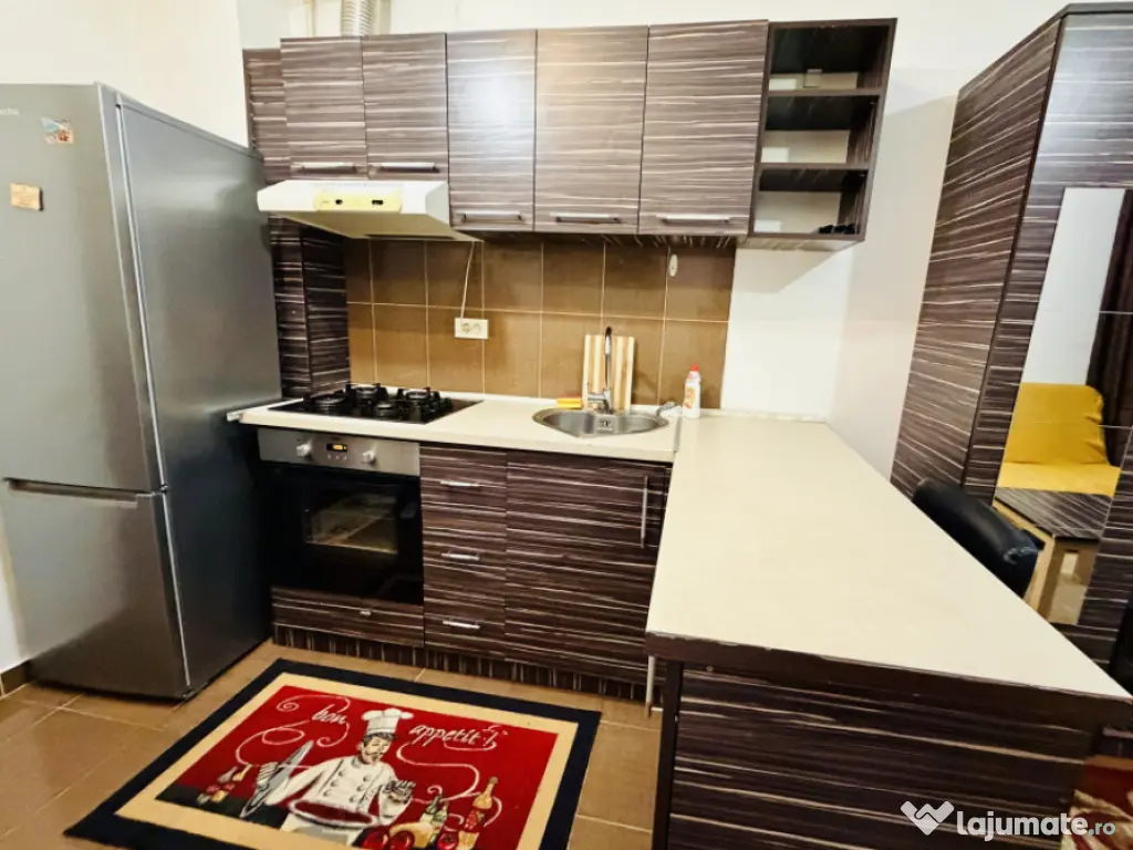 Studio cochet str Rezervelor poziționare excelentă, mobila