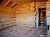 Casa din lemn rotund (Izvoru Muresului, str. Garii) 