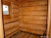 Casa din lemn rotund (Izvoru Muresului, str. Garii) 