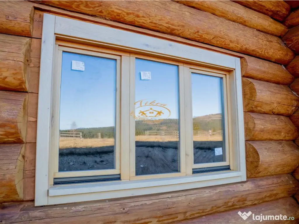 Casa din lemn rotund (Izvoru Muresului, str. Garii)