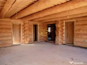 Casa din lemn rotund (Izvoru Muresului, str. Garii) 