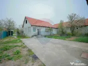 De vânzare teren 2.440 mp cu casă, asfalt și utilită?... 