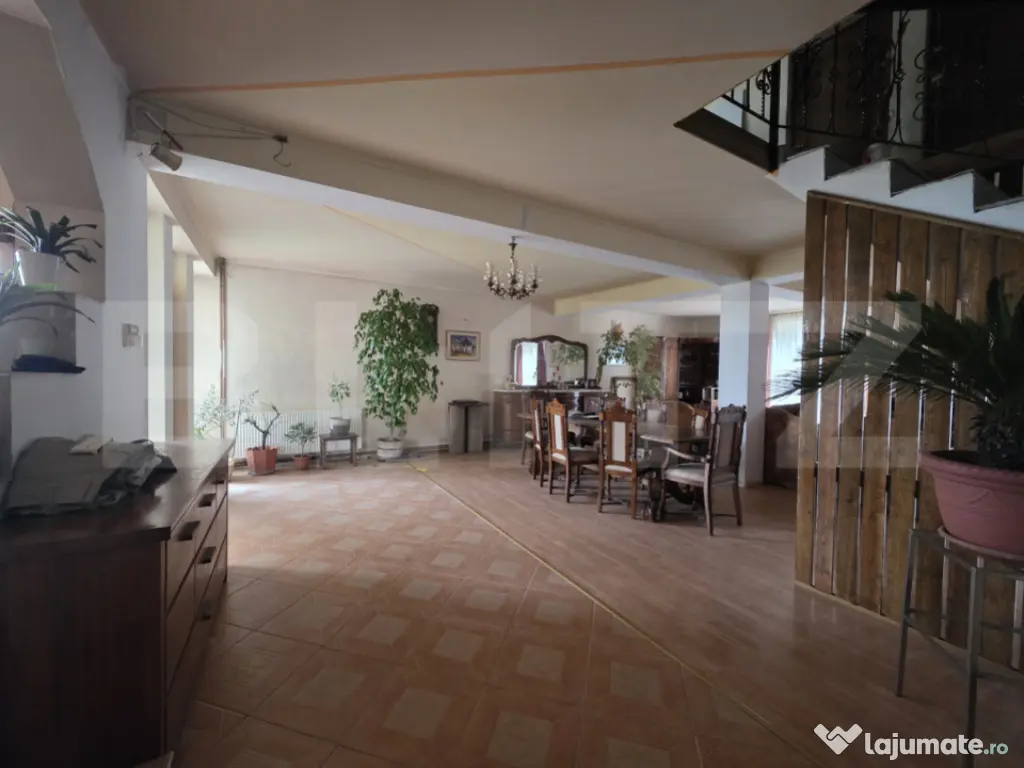 Casa P+M de vanzare,215 mp,zona Lucian Blaga Satu Mare