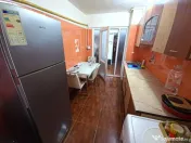 Dacia Bld. Tomis 2 camere decomandat parter zonă excelen 