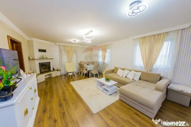 CASA DE LUX DE VANZARE cu 2900 mp teren
