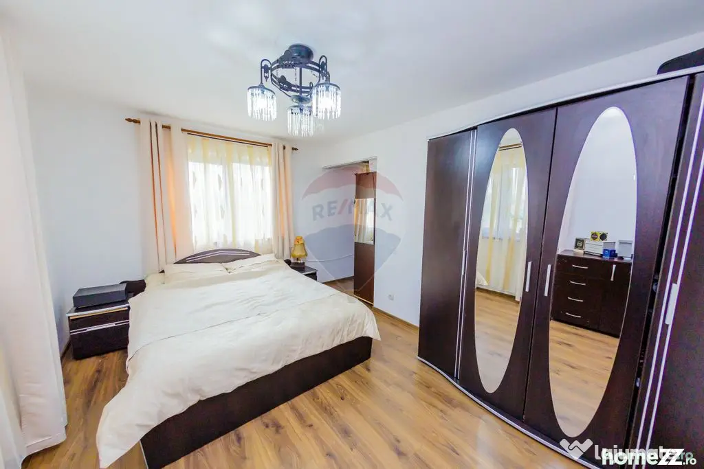 CASA DE LUX DE VANZARE cu 2900 mp teren