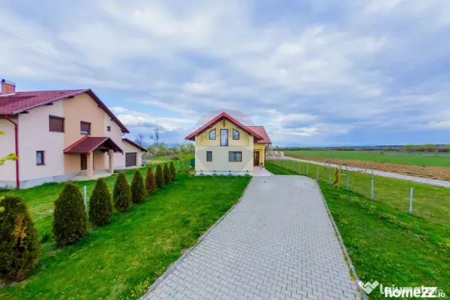 CASA DE LUX DE VANZARE cu 2900 mp teren