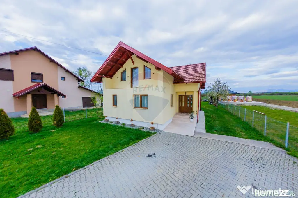 CASA DE LUX DE VANZARE cu 2900 mp teren