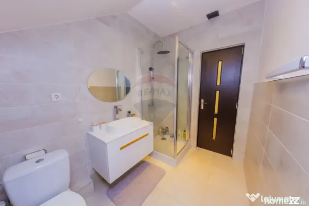 CASA DE LUX DE VANZARE cu 2900 mp teren
