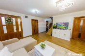 CASA DE VIS DE VANZARE IN COLTIREA cu 2900 mp teren 