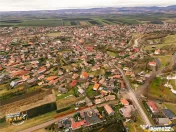 Casa rustica, cu teren roditor de peste 1.000mp, Sanzaieni, 