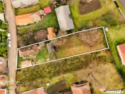 Casa rustica, cu teren roditor de peste 1.000mp, Sanzaieni, 