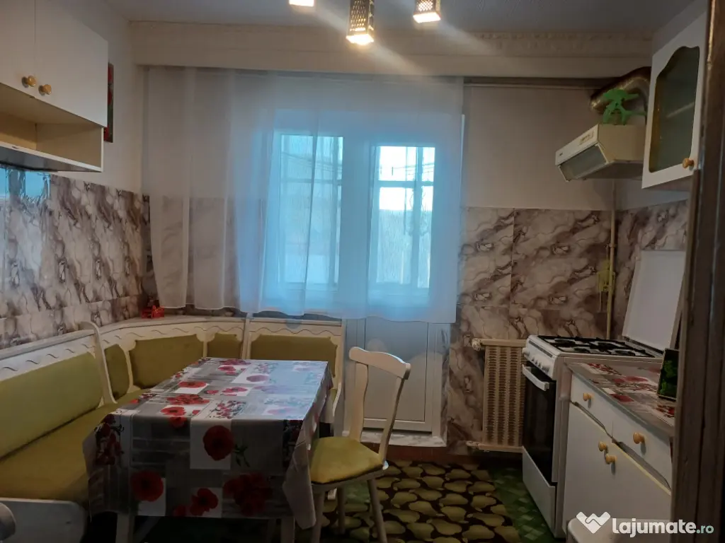 Proprietar închiriez ap 2 cam termen lung