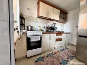 Se vinde “acasa”, 4 camere decomandate, panouri+bater... 