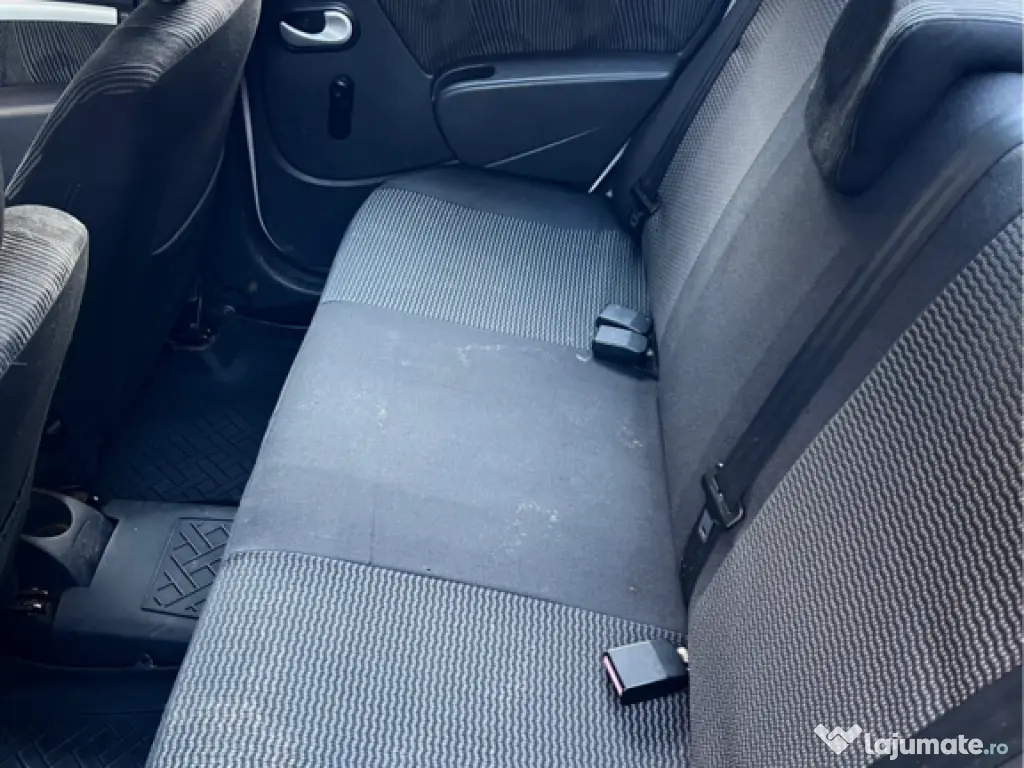 Dacia Logan 1 facelift // 2009 // 1.4 MPI // 75 CP