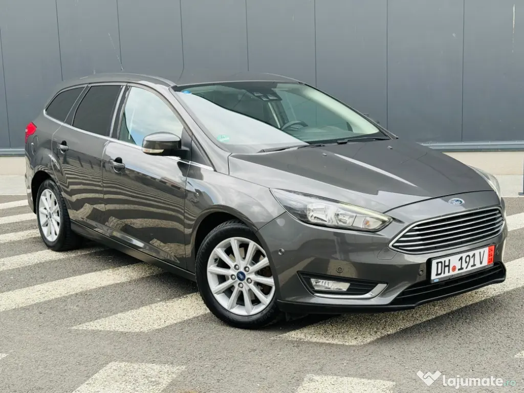 Ford Focus 1.5 benzina Automat