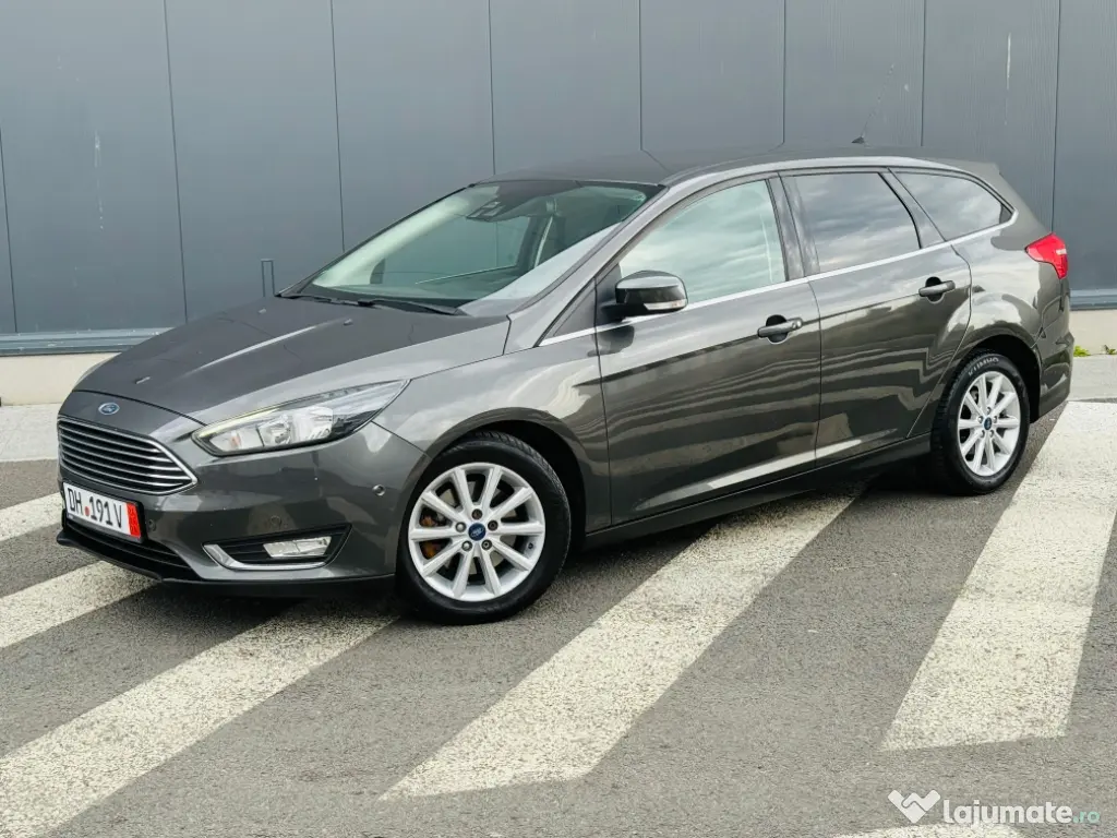 Ford Focus 1.5 benzina Automat