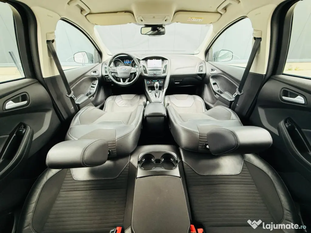 Ford Focus 1.5 benzina Automat