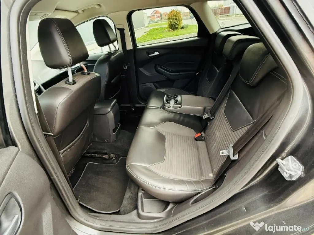 Ford Focus 1.5 benzina Automat